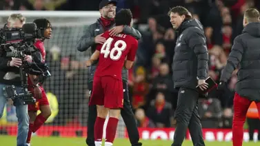 Jones da el derbi y la clasificación al Liverpool Jones da el derbi y la clasificación al Liverpool