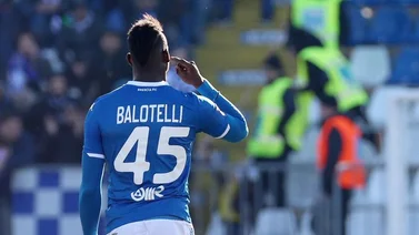 Lazio es multado por cánticos racistas a Balotelli