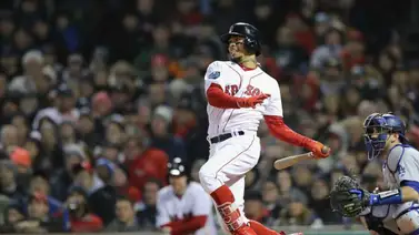 Betts pacta contrato récord con Medias Rojas Betts pacta contrato récord con Medias Rojas