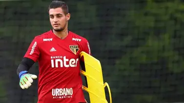 Sao Paulo cede a portero que maltrató a su esposa Sao Paulo cede a portero que maltrató a su esposa