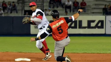 Águilas alza vuelo e iguala la serie ante Cardenales