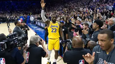 James supera a Bryant como tercer máximo encestador James supera a Bryant como tercer máximo encestador