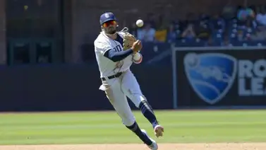 Tatis seguirá como shortstop de los Padres Tatis seguirá como shortstop de los Padres