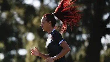 Jugadora trans busca hacer historia en fútbol argentino Jugadora trans busca hacer historia en fútbol argentino