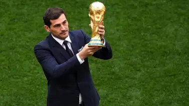 Casillas comunica el fin de su carrera al presidente del Porto Casillas comunica el fin de su carrera al presidente del Porto