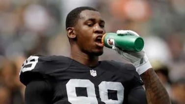 NFL autoriza vuelta de Smith después de suspensión por abuso de sustancias
