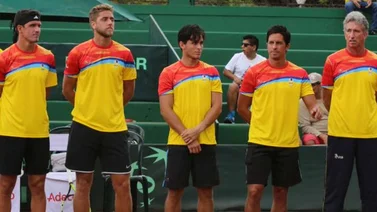 Ecuatorianos golpeados con aplazamiento de finales