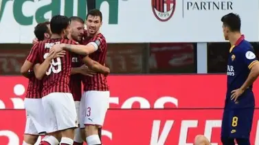 El Milan rinde tributo a víctimas en victoria ante Roma El Milan rinde tributo a víctimas en victoria ante Roma