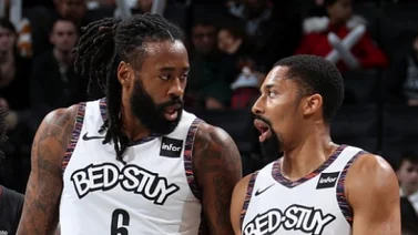 DeAndre Jordan y Dinwiddie confirman positivo de Covid-19