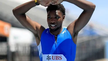 Lyles corre el 200 en 18.90, pero la distancia no era correcta