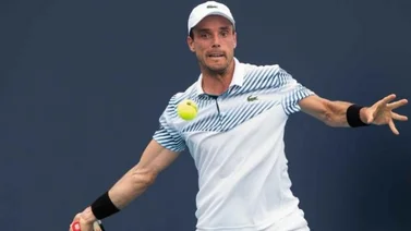 Bautista arranca con victoria ante Struff