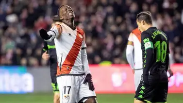 Advíncula disminuye su valor de mercado tras la última temporada en España Advíncula disminuye su valor de mercado tras la última temporada en España