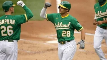 Olson jonronea en juego encendido por una pelea