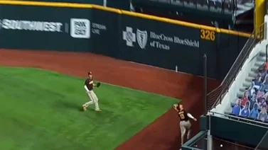 VIDEO: Antesalista Manny Machado hizo out en el jardín derecho