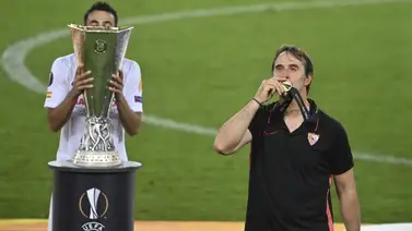 Lopetegui dedicó el título a todos los sevillistas que estuvieron "desde casa" Lopetegui dedicó el título a todos los sevillistas que estuvieron "desde casa"