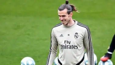 Bale regresa tocado de una rodilla a Valdebebas Bale regresa tocado de una rodilla a Valdebebas