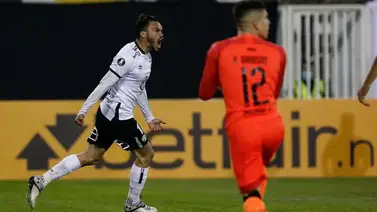 Colo Colo remonta desde el punto de penalti a Peñarol en Libertadores Colo Colo remonta desde el punto de penalti a Peñarol en Libertadores