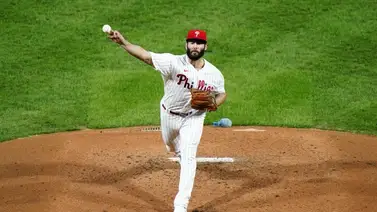 Arrieta lanza sólido y derrota a los Mets Arrieta lanza sólido y derrota a los Mets