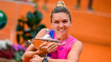 Halep gana el torneo de Roma tras el abandono de Pliskova en la final
