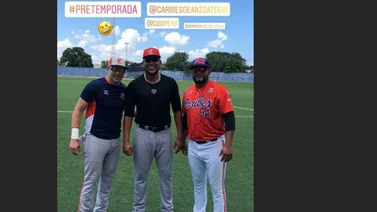 FOTO: Niuman Romero y algunos peloteros de Caribes practicaron