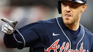 VIDEOS: Bravos sacó el poder con jonrones de Freeman y Riley