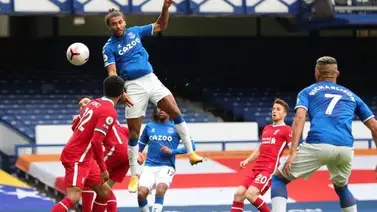 Al Liverpool se le escapa el derbi de Merseyside y pierde a Van Dijk Al Liverpool se le escapa el derbi de Merseyside y pierde a Van Dijk