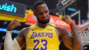 LeBron James sigue dejando huella en la historia de la NBA