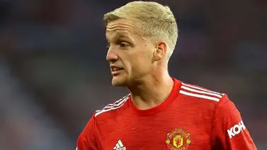 Solskjaer defiende la suplencia de Van de Beek Solskjaer defiende la suplencia de Van de Beek