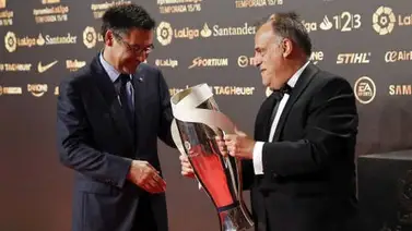 Tebas acusa de ignorante en la industria del fútbol a Bartomeu Tebas acusa de ignorante en la industria del fútbol a Bartomeu