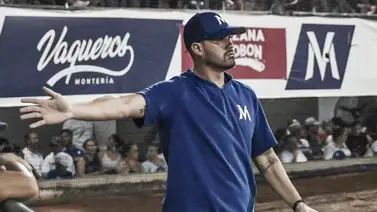 Ozney prepara una manga para montar a sus Vaqueros Ozney prepara una manga para montar a sus Vaqueros