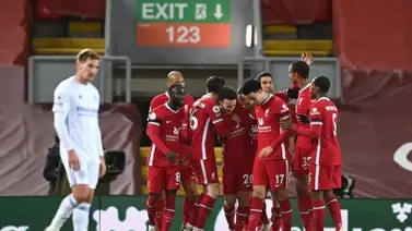 Un Liverpool lleno de bajas golea al Leicester y pelea la punta de la Premier Un Liverpool lleno de bajas golea al Leicester y pelea la punta de la Premier