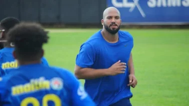 Deolis Guerra entrena con la nave turca