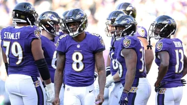 Ravens registran más casos de coronavirus y suspenden entrenamiento