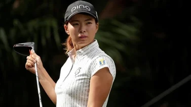 La japonesa Hinako Shibuno es la nueva líder con tres golpes de ventaja