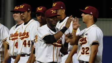 Liga en Puerto Rico espera resultados covid-19 de Indios para retomar serie