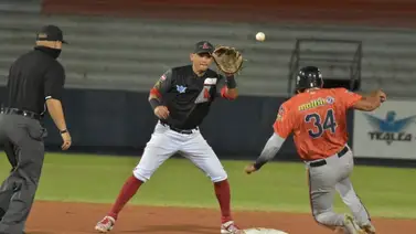 El particular '3' entre Caribes y Cardenales El particular '3' entre Caribes y Cardenales