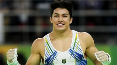 El medallista olímpico brasileño Arthur Nory recupera 33 preseas robadas