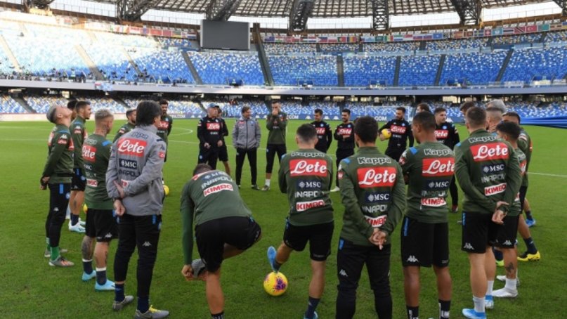 El Nápoles se entrena bajo mínimos antes de viajar a Granada