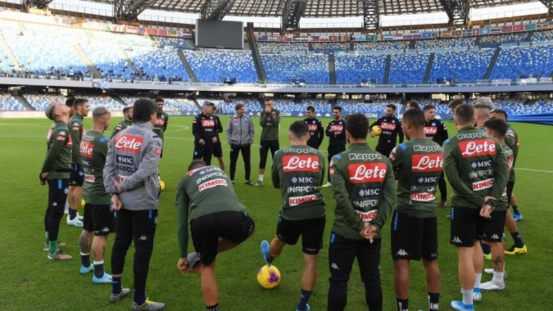 El Nápoles se entrena bajo mínimos antes de viajar a Granada