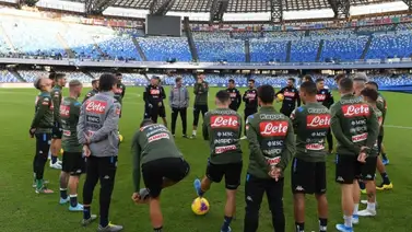 El Nápoles se entrena bajo mínimos antes de viajar a Granada El Nápoles se entrena bajo mínimos antes de viajar a Granada