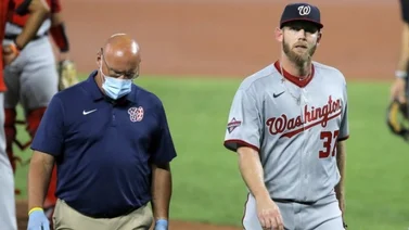 Strasburg empeora de sus problemas de muñeca