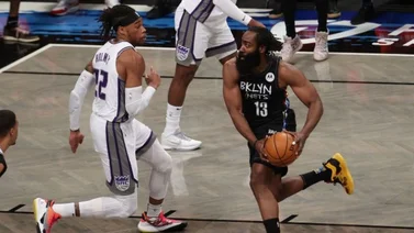 Harden logra triple-doble y Nets amplían racha ganadora a 7 partidos