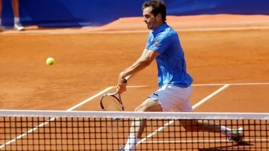 Albert Ramos le da un toque español a unos cuartos de final bien locales