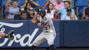 Altuve mejora sus envíos y dice estar listo para entrenamientos