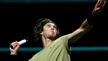 Rublev amenaza a Murray en segunda ronda