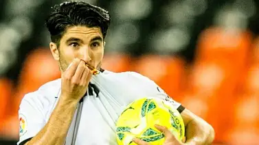 Valencia remontó y golpeó fuerte al Villarreal en el derbi Valencia remontó y golpeó fuerte al Villarreal en el derbi