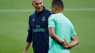 Zidane vuelve a la defensa de cuatro, regresa Casemiro y sigue Valverde Zidane vuelve a la defensa de cuatro, regresa Casemiro y sigue Valverde