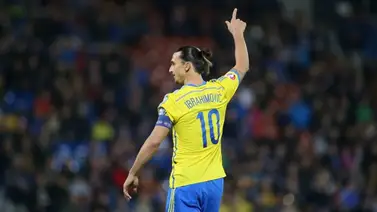 Ibrahimovic llora de emoción en primera comparecencia al regresar con Suecia Ibrahimovic llora de emoción en primera comparecencia al regresar con Suecia