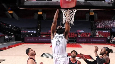 Harden aporta un doble-doble y Nets no extrañan ausencia de estrellas