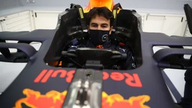 "Checo" Pérez, satisfecho tras su primer día con el Red Bull